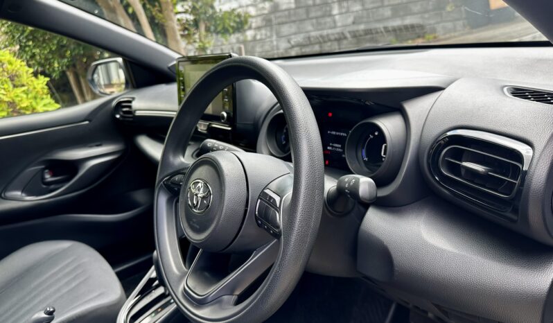 
								Toyota Yaris 2025 full									